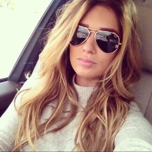 ASO Jessie James Decker Sweater